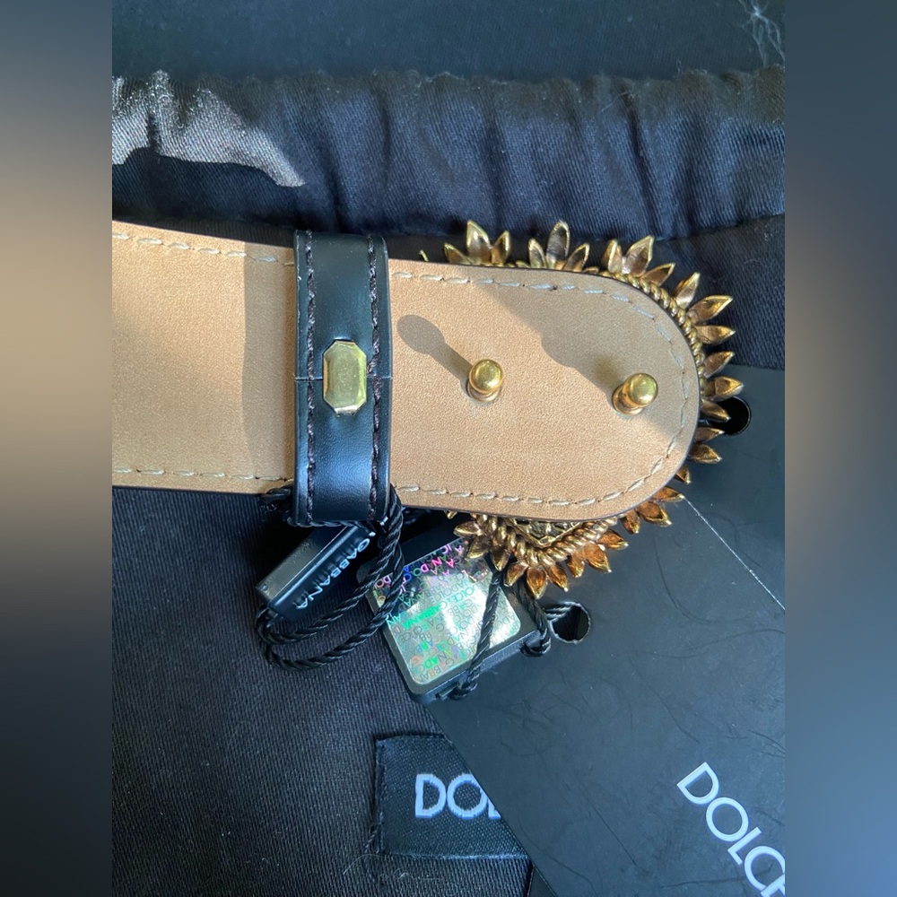 Dolce & Gabbana Devotion Lux Black and Gold Leather Belt. - Picture 3 of 9